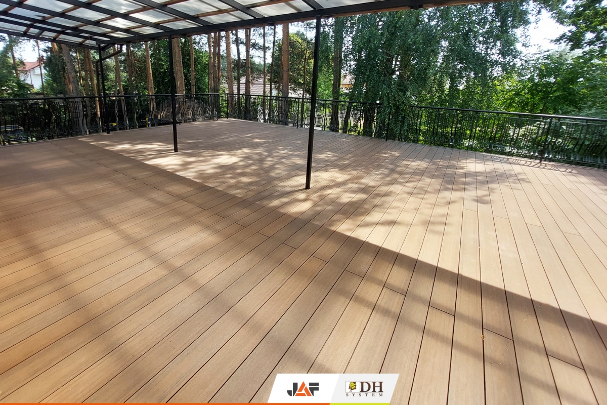 Gardin Deco Золотий Тік, Сулеювек, Польща