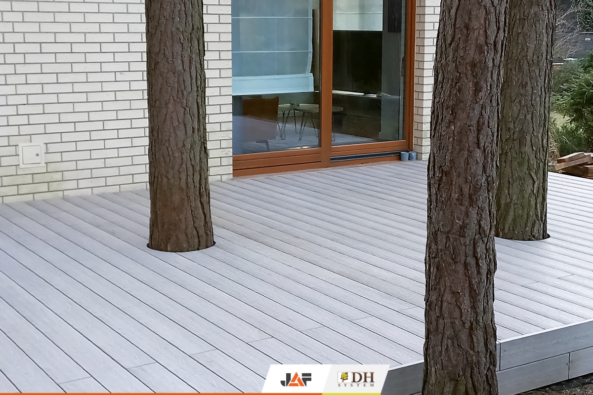 Тераса з деревами, Магдаленка, Польща