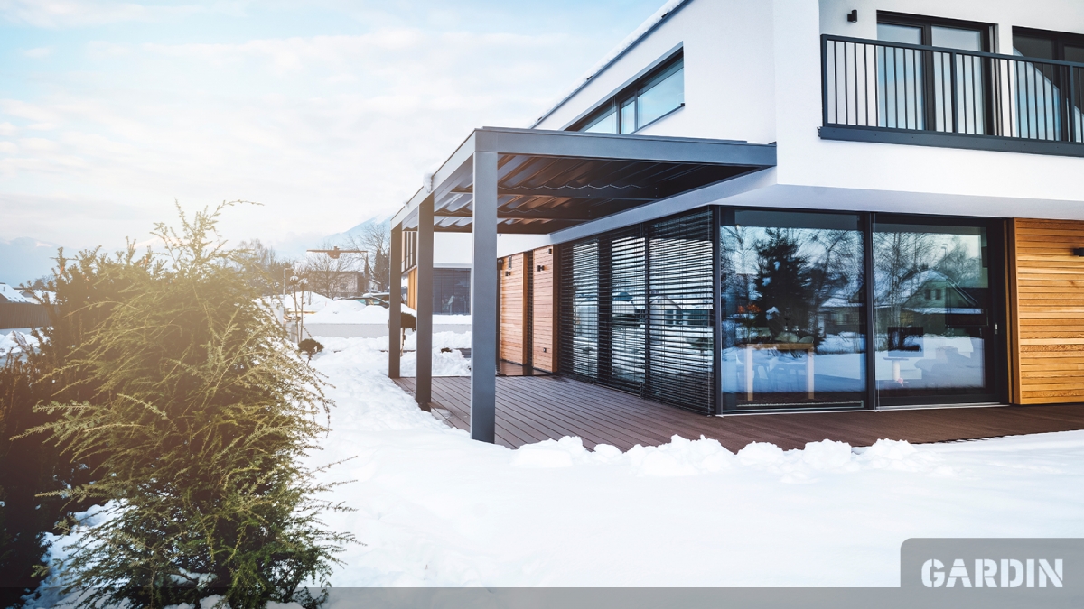 Чи можна встановити терасу взимку?