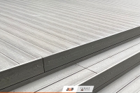 Тераса з цікаво оздобленими сходами, Міхаловіце, Польща