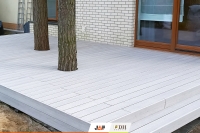 Тераса з деревами, Магдаленка, Польща